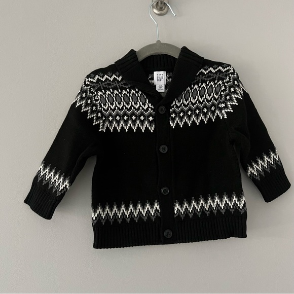 NWT Gap Winter Bear Sweater - Picture 4 of 6